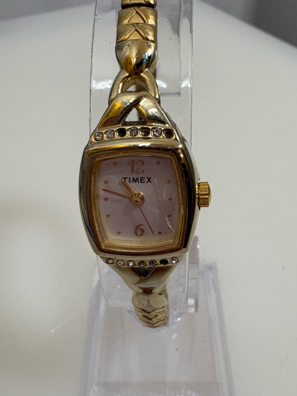 Vintage Timex Women's Gold-Tone Bracelet Watch with Shiny Cream Dial Dainty